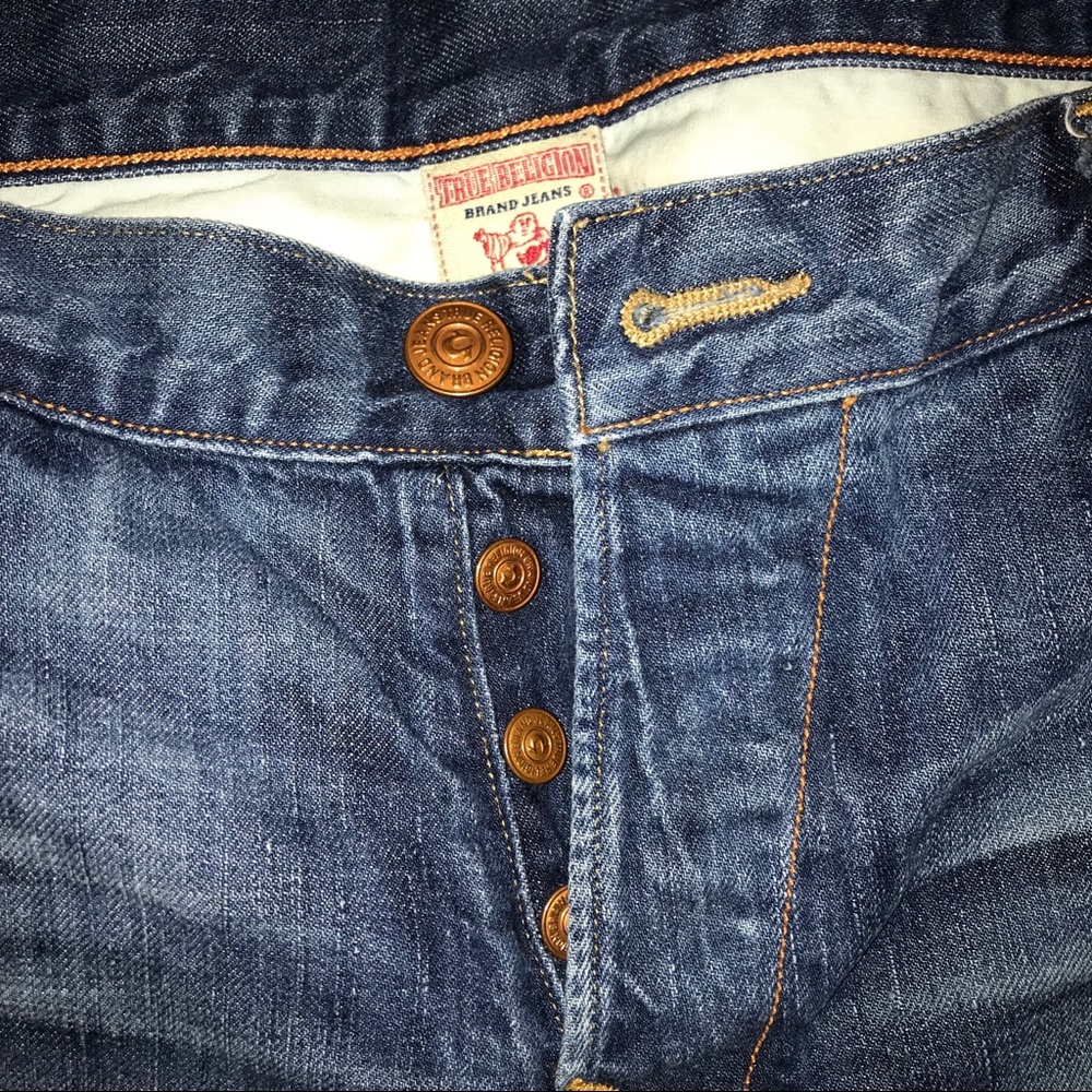 MEN’S TRUE RELIGION JEANS